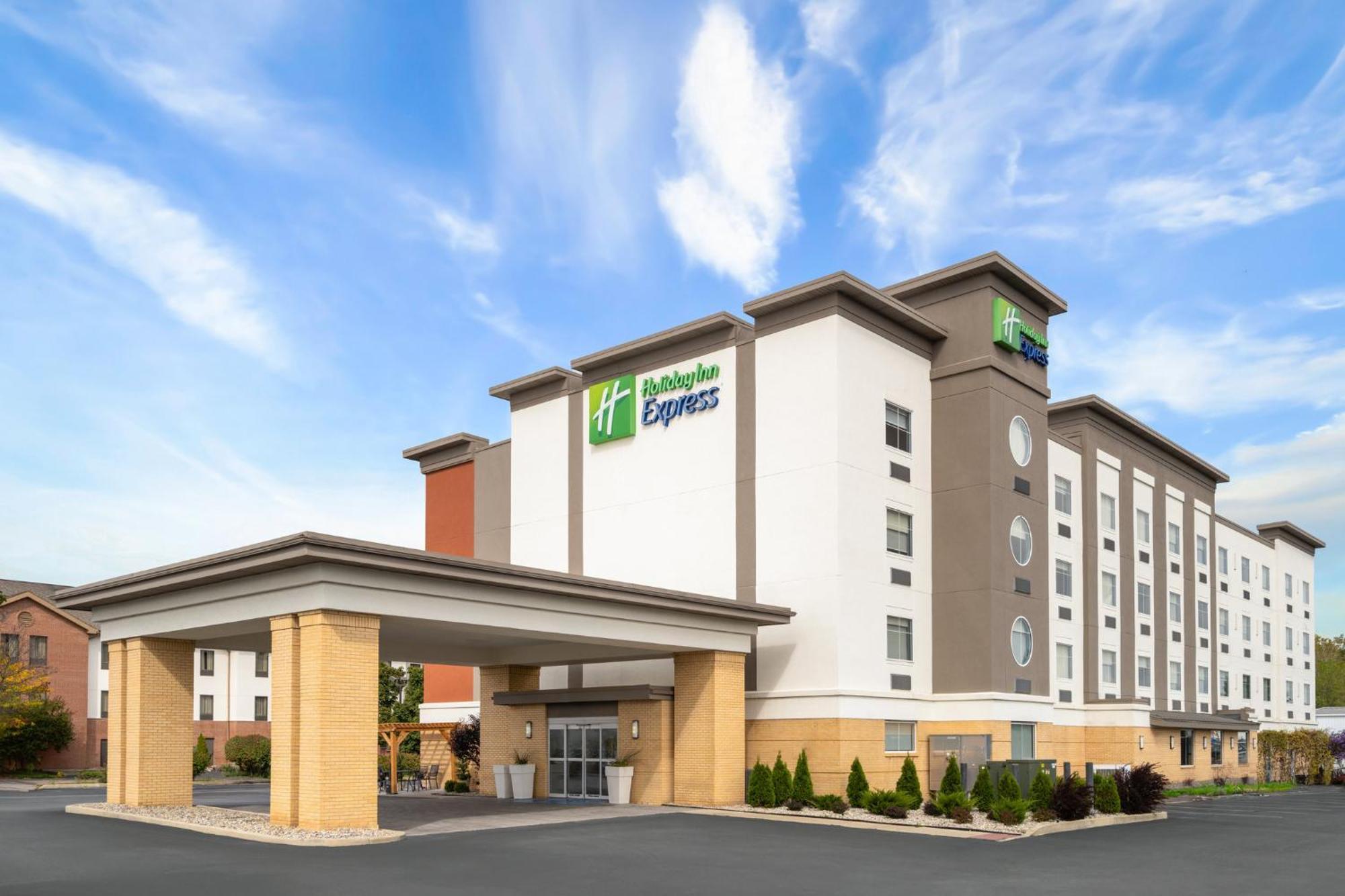 Holiday Inn Express Toledo North By Ihg Exterior foto