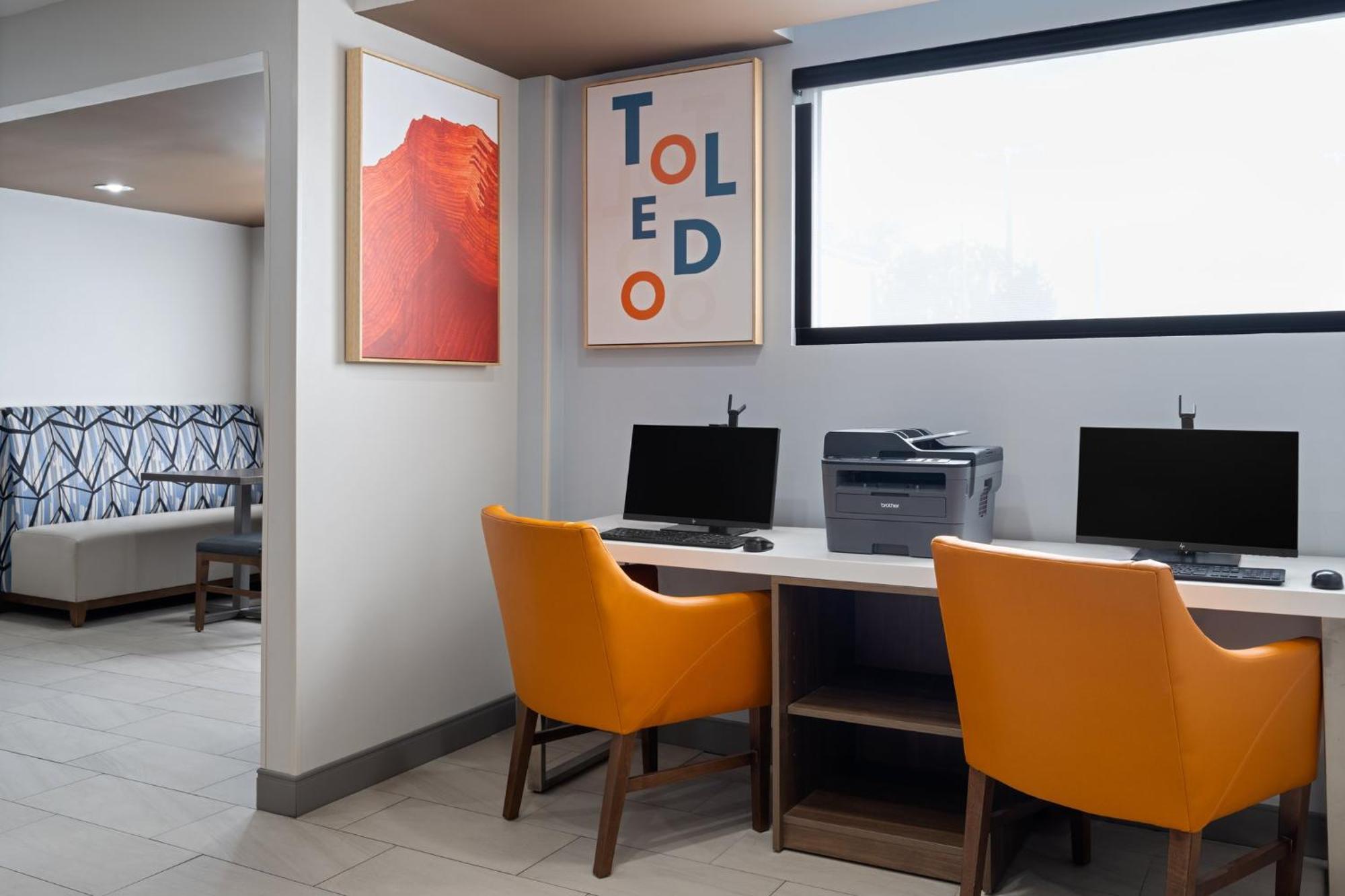 Holiday Inn Express Toledo North By Ihg Exterior foto
