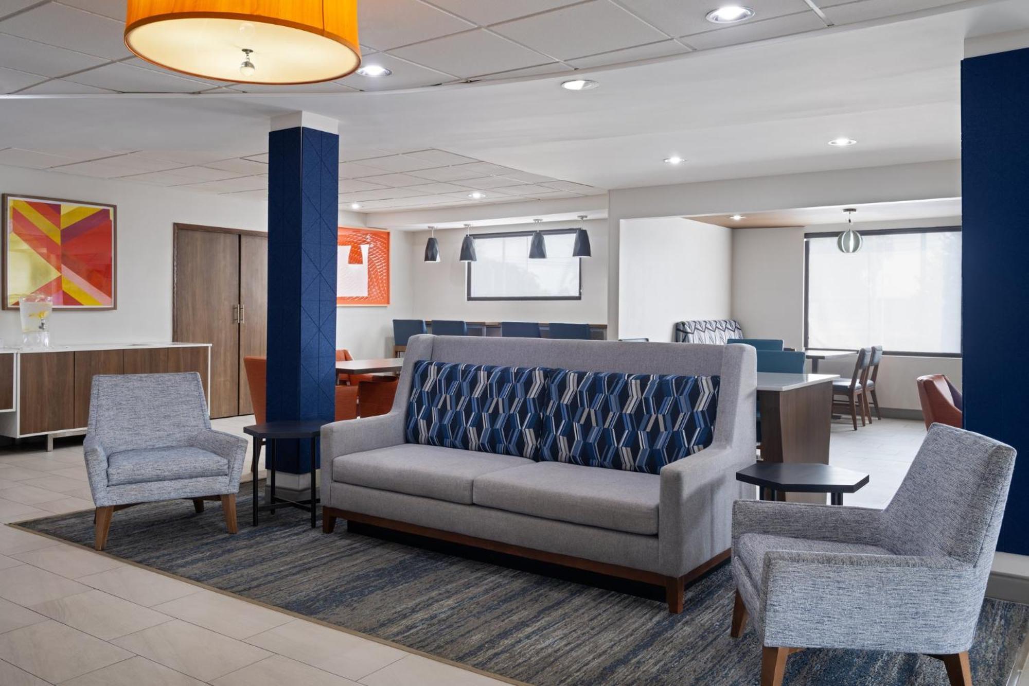 Holiday Inn Express Toledo North By Ihg Exterior foto