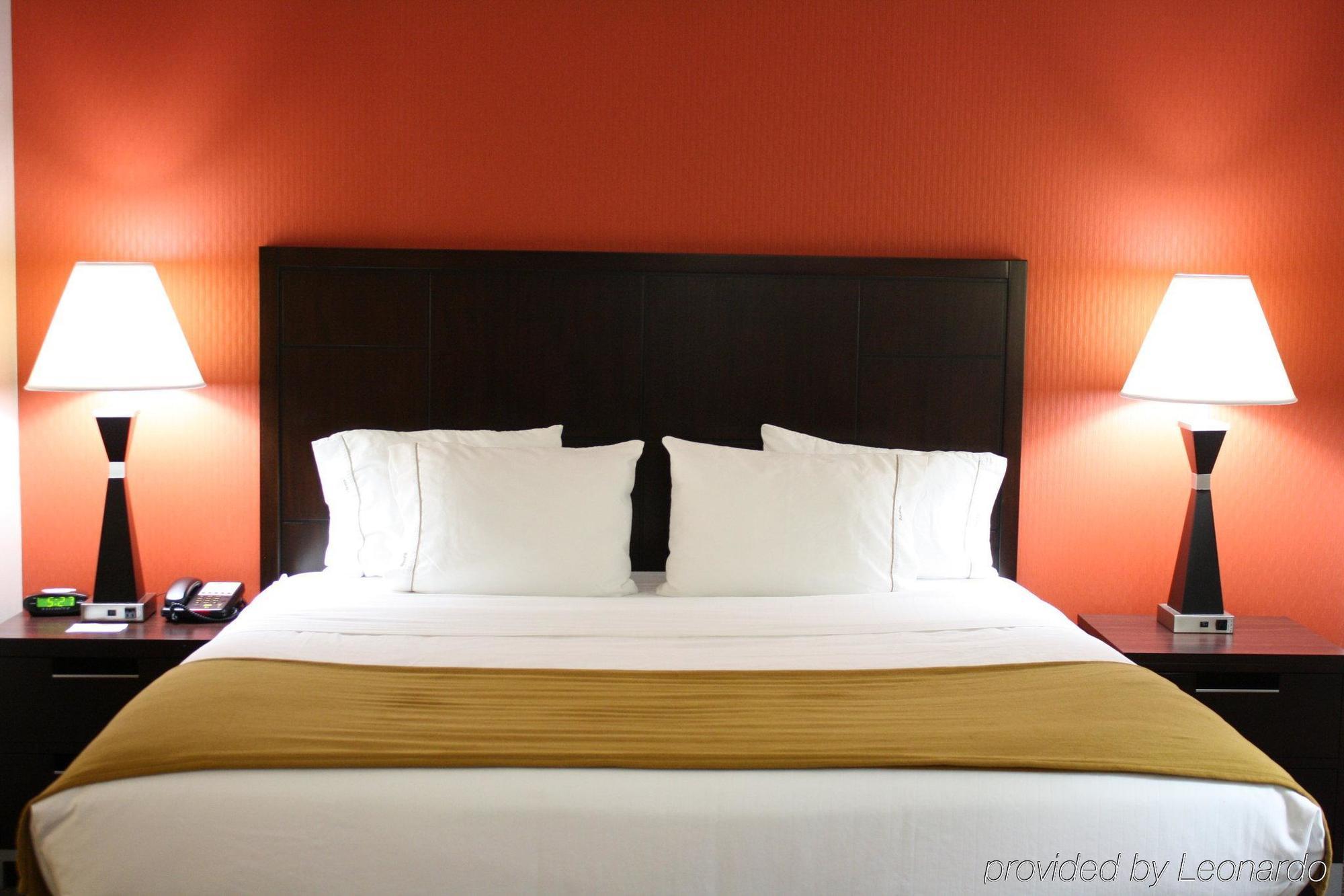 Holiday Inn Express Toledo North By Ihg Exterior foto